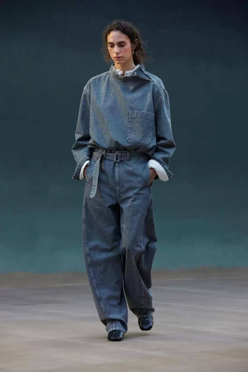 都市|在没有任何一个单品,像牛仔一样,经典、耐穿还很时髦