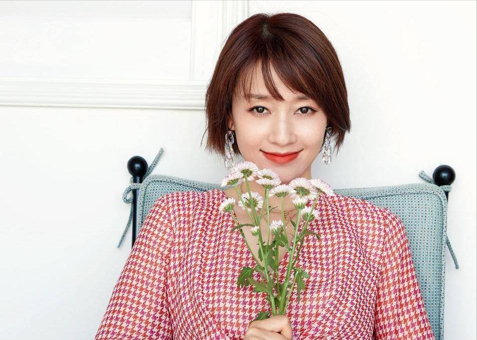 马伊琍|马伊琍离婚后越来越放飞自我了!晒甜美风景写真,美到前夫认不出