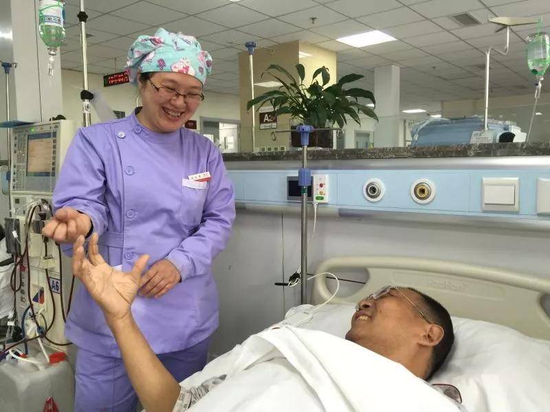 娘子|风雨彩虹 铿锵玫瑰——记西安市中医医院血液净化中心的“娘子军团”