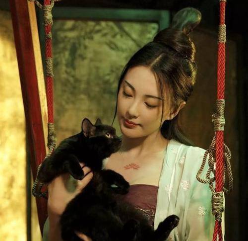 什么|乘风破浪的姐姐首播!张雨绮又傻又萌,终于明白她为啥总被男人骗