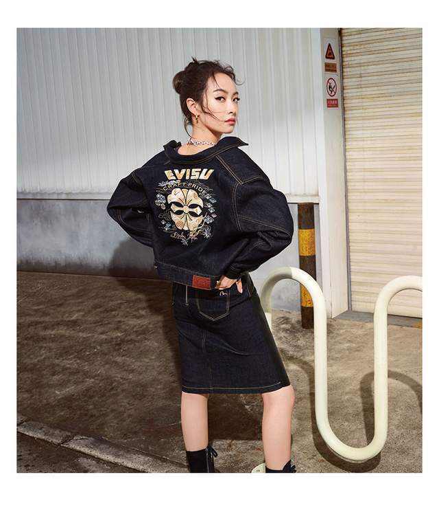 四季|求问！可以把队友卖了买新衣吗？