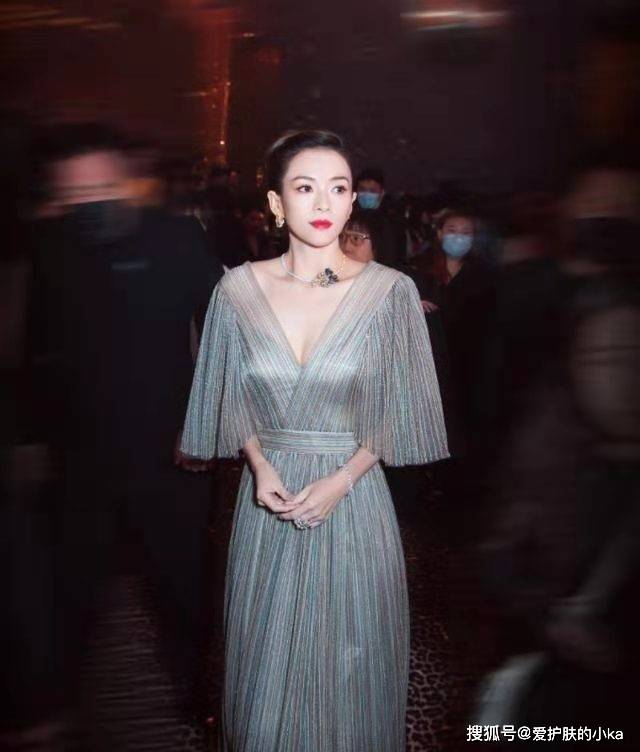 身材|章子怡生娃后气质大变，穿纱裙气质温婉，霸气不再只剩“妈感”