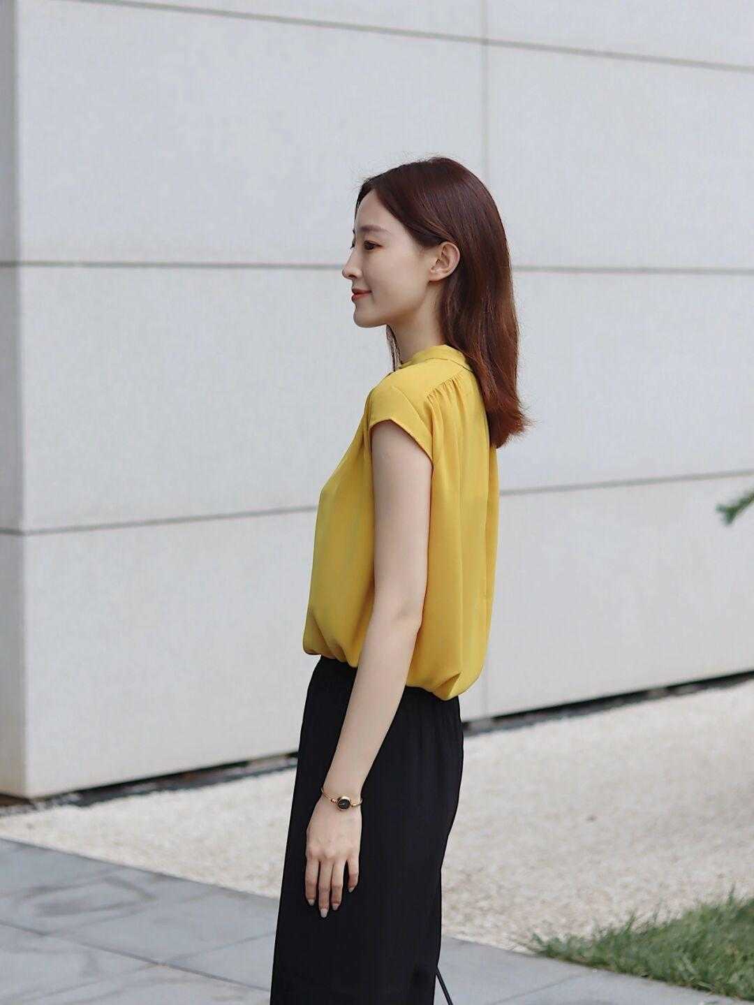 条纹|早秋，“阔腿裤”的高级穿法是这样的，搭配衬衫利落又时髦