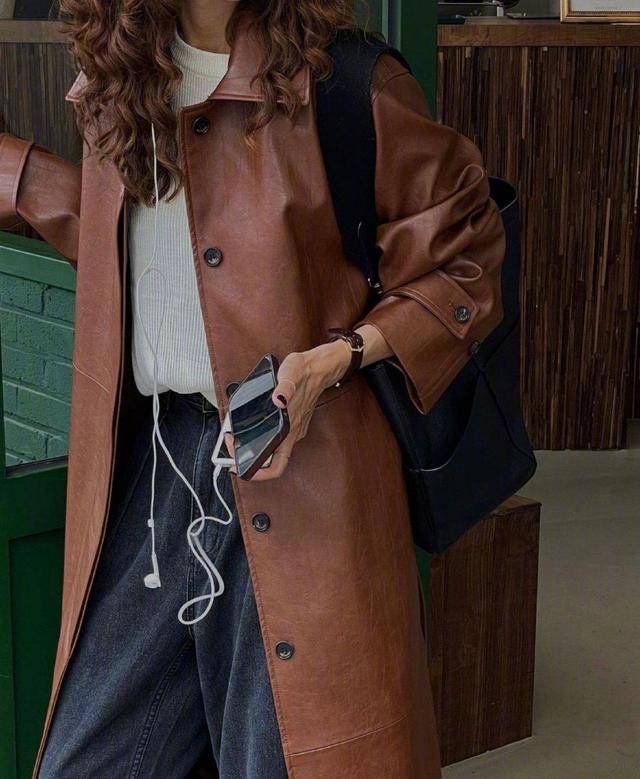 大意|夏天穿衣可以应付了事,但秋天穿衣一定不能马虎大意,不上心必输