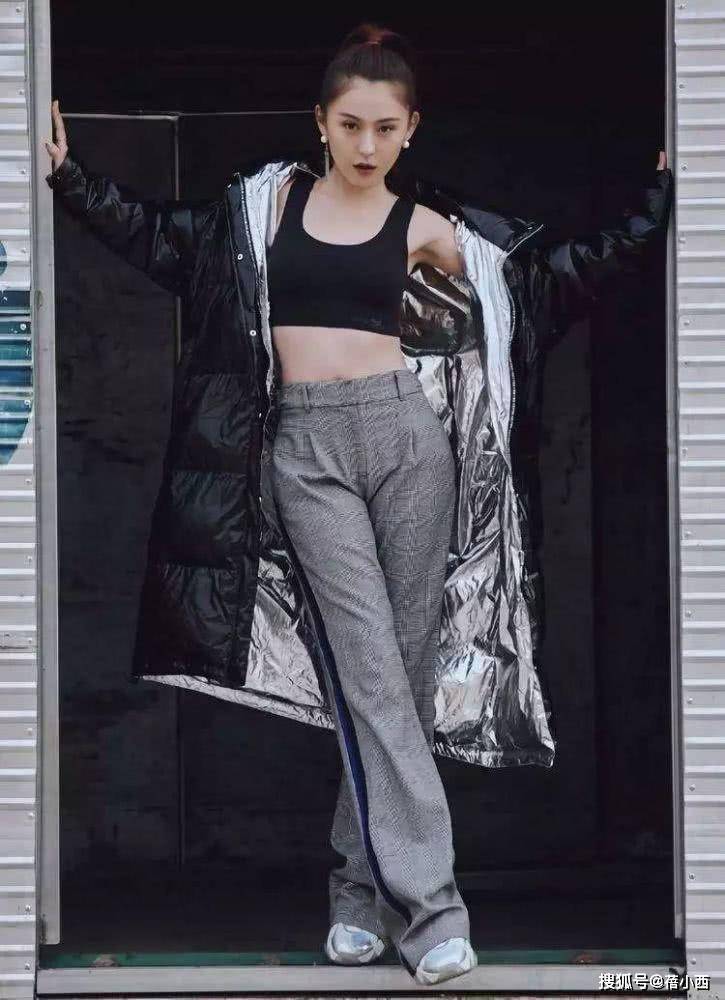 进行|热依扎的身材也太好了吧，脂肪真会挑地方长，生娃后反而更性感了