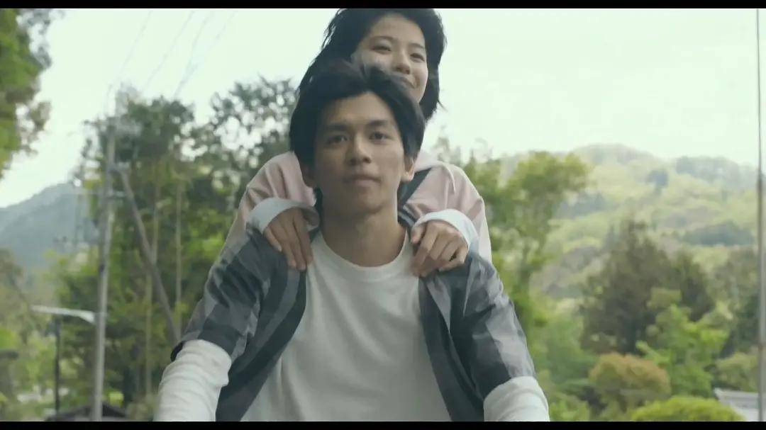 生母|《晨曦将至》关于生母与养母的事