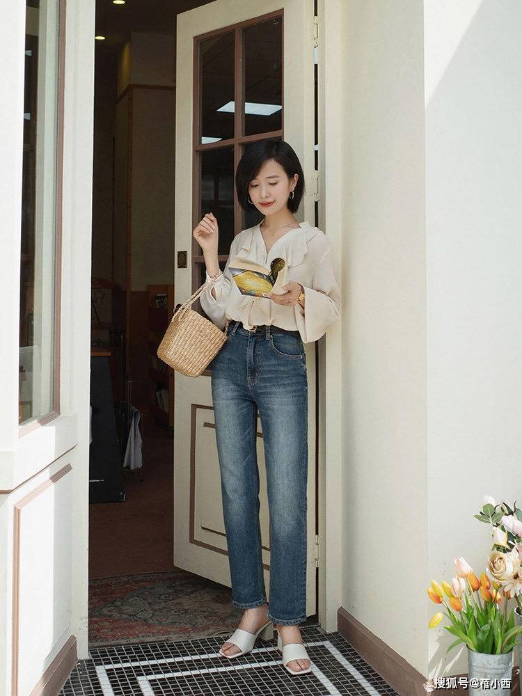 职场|见过大场面的女人，早秋第1件衣服首选“衬衫”，知性优雅又高级