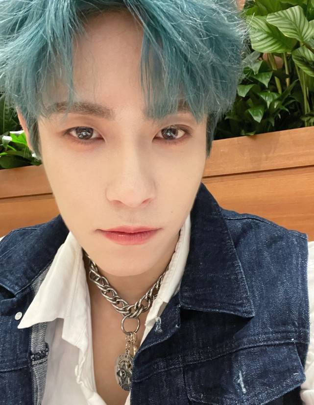 原创oner岳岳被爆恋爱劈腿,曾在采访谈偶像恋爱问题,又当又立