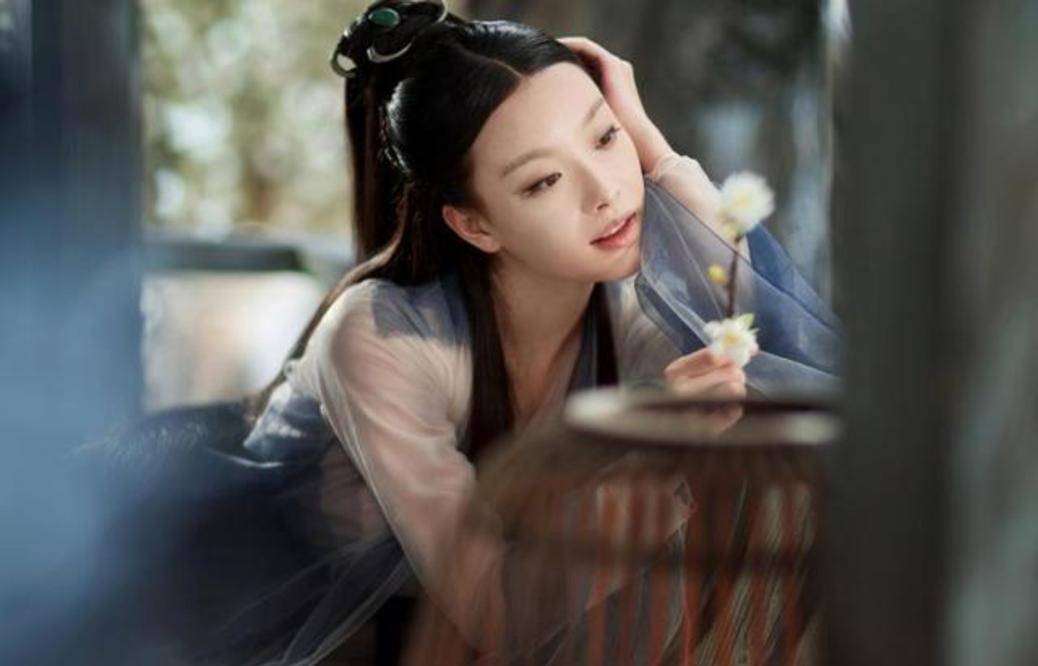 鞠婧祎|适合复古风的女星:阚清子直接出教程,鞠婧祎倪妮都有出圈图