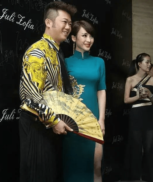 东方|柳岩挺适合穿旗袍，不仅显身材还有了东方神韵，连气质都高级不少