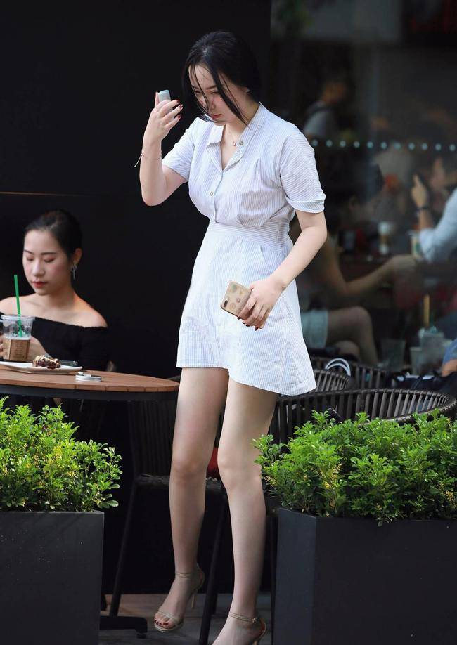 漂亮|衬衣裙时尚又有气质,精神小妹的最爱,让路人纷纷回头观看