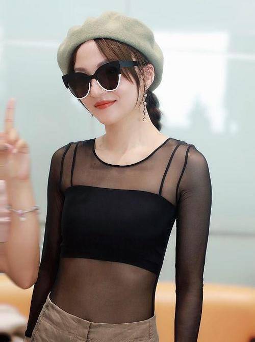 颜色|真为张韶涵开心，她自由了之后，穿的越来越大胆随意了