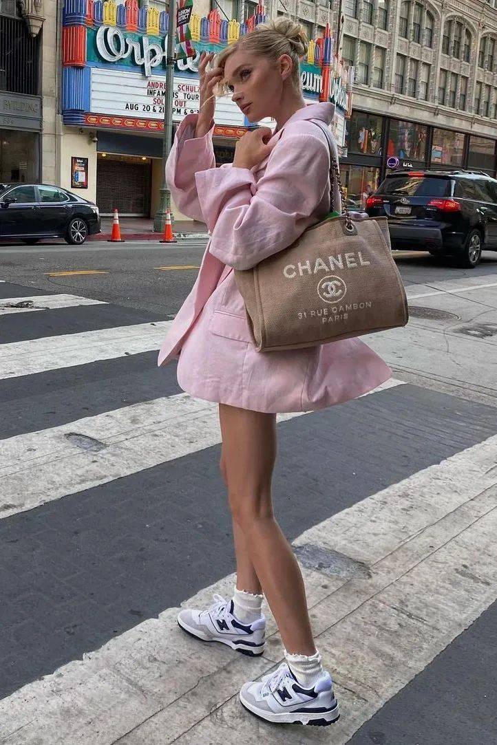 短袜|别再露脚踝了!今年秋天“露袜”才是真时髦!