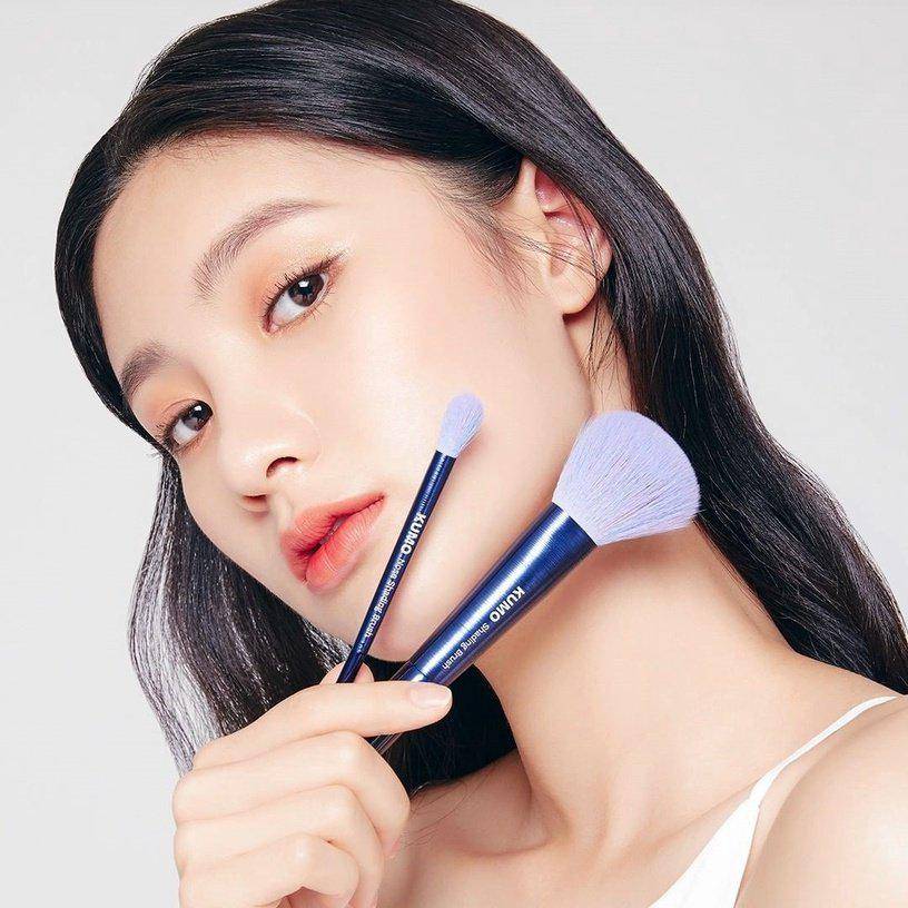 夏天|大油皮的赵丽颖、热巴都怕出油脱妆,可杨幂的妆容却能干净一整天