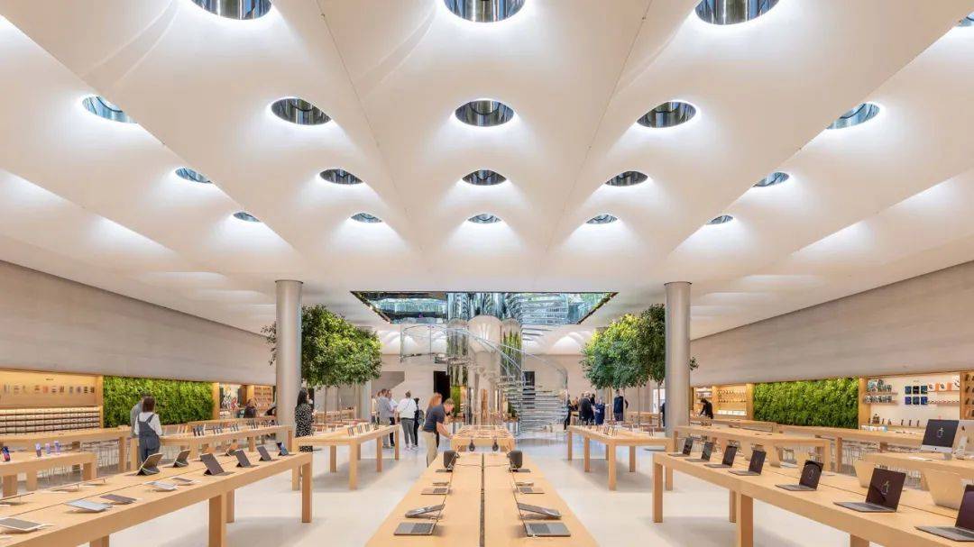 此配图非湖南apple store内场景此前有信息显示,长沙门店建筑面积为