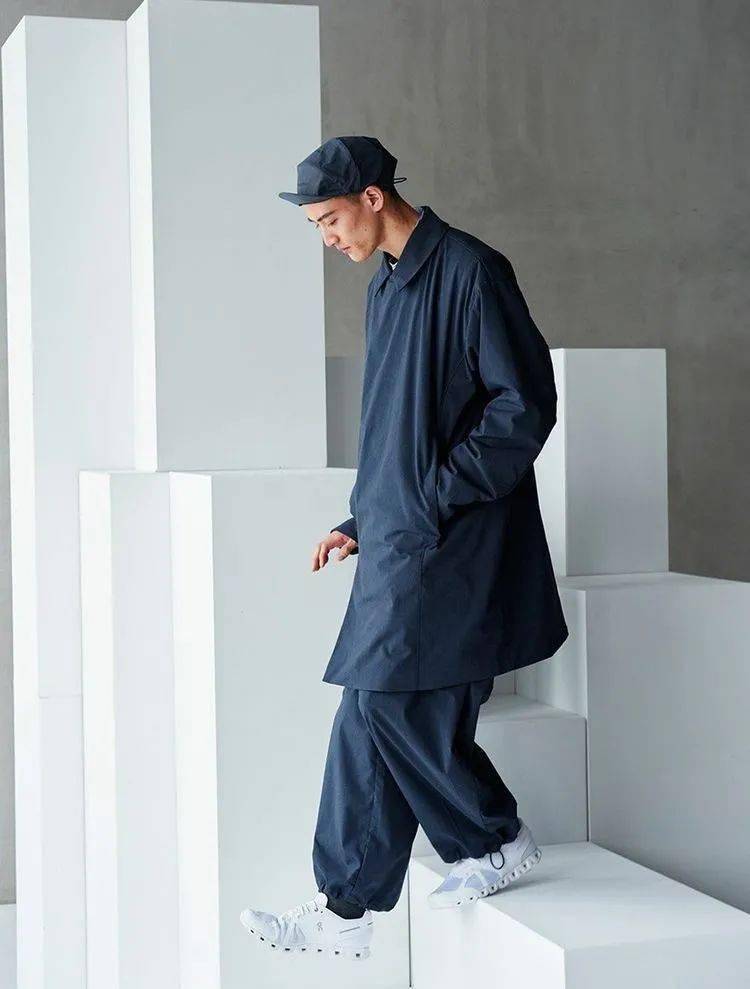 的比例|每个人都应该学会穿黑白色