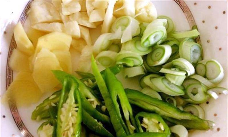 蒜什么时候吃越吃越香 644faa5c6dda44c6a7b112456ea35399.jpeg