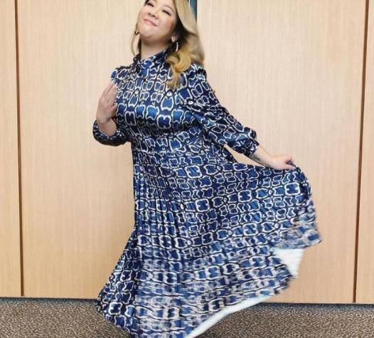 姐妹|郑欣宜太会穿搭了,穿渐变色斜肩长裙显瘦,直接搭配出小细腰