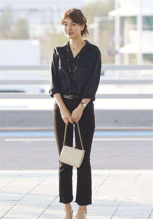 高跟鞋|今年流行的新穿法“牛仔裤+高跟鞋”，显高又显腿长，小个子都爱