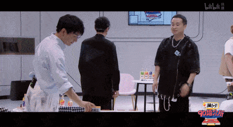 丁克|这新恋爱综艺,表面是相亲,实际上还搞“选妃”操作?