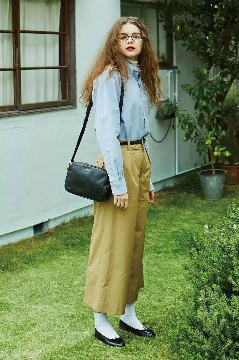 短袜|别再露脚踝了!今年秋天“露袜”才是真时髦!