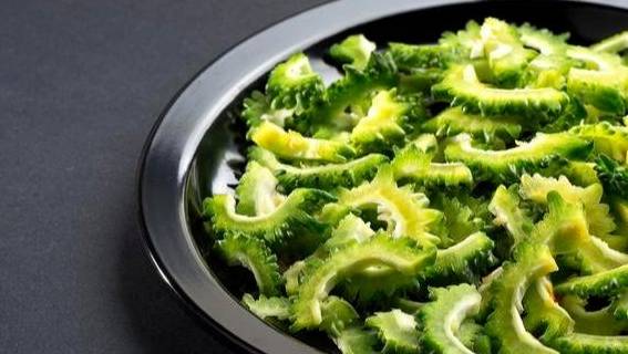 降低|血糖高的人，睡觉时会有3种表现，稳定血糖，记住6个字