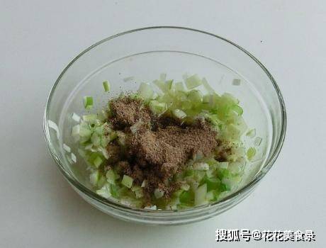 杂粮|怎样做出北方特色葱油饼？早餐店老板：记住3点，酥香软葱香浓郁
