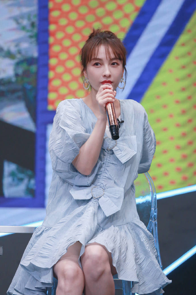 甜度|真的是本命穿搭，太显嫩了吧……