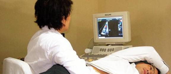 冰菊|误认为皮肤过敏，结果查出“肝硬化”，皮肤3处异常或是肝脏病变