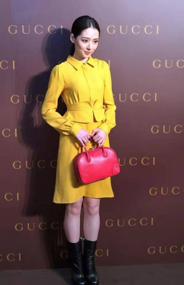 向太|豪门媳妇郭碧婷，穿正装裙显阔太范，产后还是那么美，怪不得能入向太的眼