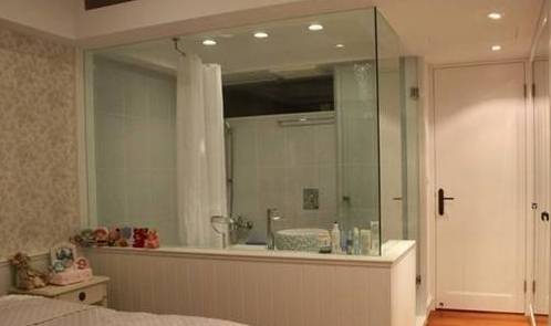 为何酒店的“浴室”深受情侣喜欢？两点原因让女人心动，男人兴奋