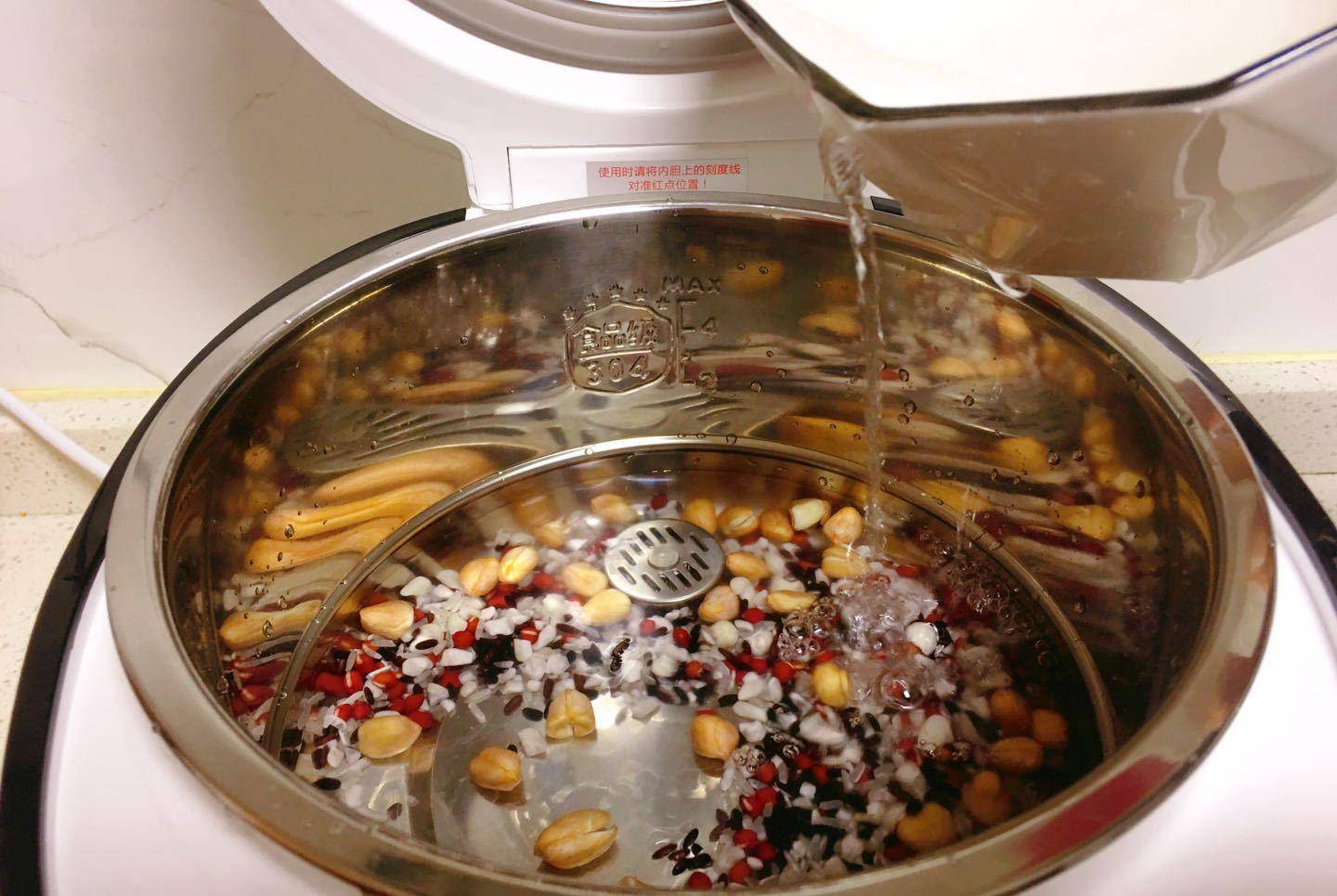 时间|天热了,我家隔三差五煮这粥,家人喝了脾胃好,比小米粥还养人!