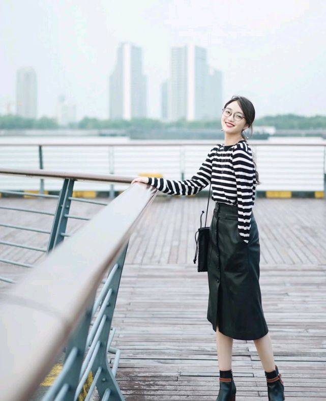 黑色|日常穿搭并不等于普通穿搭，只要会搭配，基础款也能让人眼前一亮