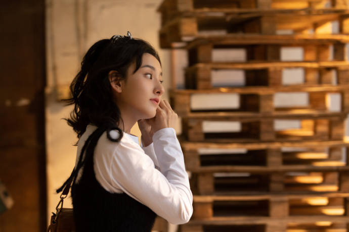 年代|八九十年代的宋祖儿有多时髦？乔四美“内衣外穿”演绎时尚轮回！