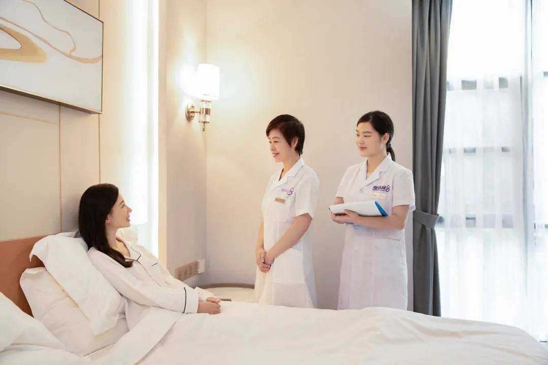 调整|坐月子能熬夜吗_坐月子经常熬夜怎么办