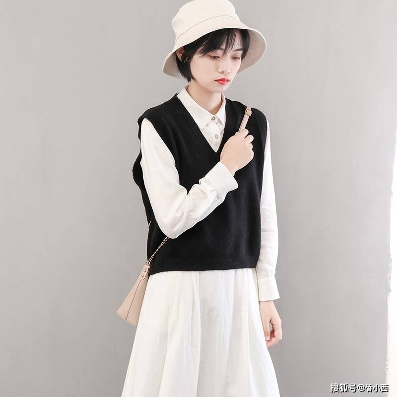 形象|秋季，穿上“黑色马甲”，让你遇见不一样的美好