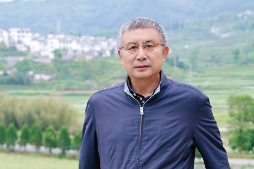 工信部原政策法规司司长李国斌在新疆自治区发展改革委重大产业项目