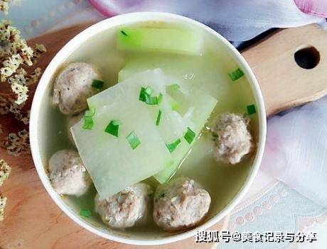 方法|做丸子汤时,学会饭店的方法,丸子嫩滑有弹性,汤汁鲜香好喝