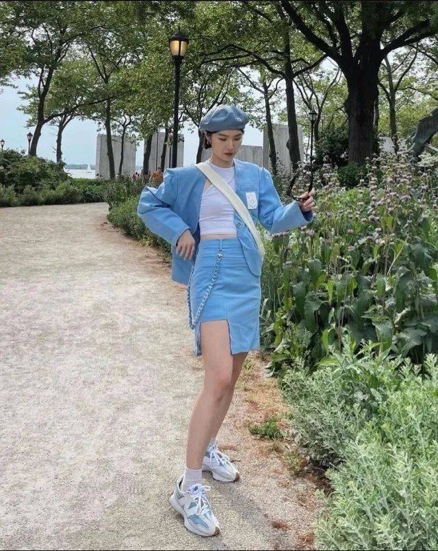 套装|做个百变美少女！女生初秋运动鞋搭配造型推荐，舒适好看又时髦