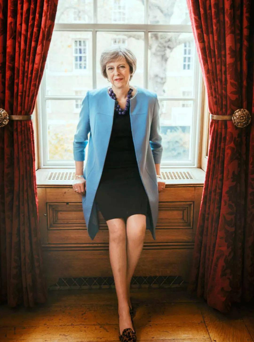 Bennett|穿着豹纹当首相，就算60岁也要画最美的妆，穿最美的衣服