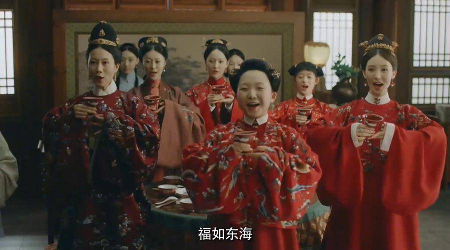 教科书|看《玉楼春》妯娌们的穿搭,宛如配色“教科书”,秋季穿挺美