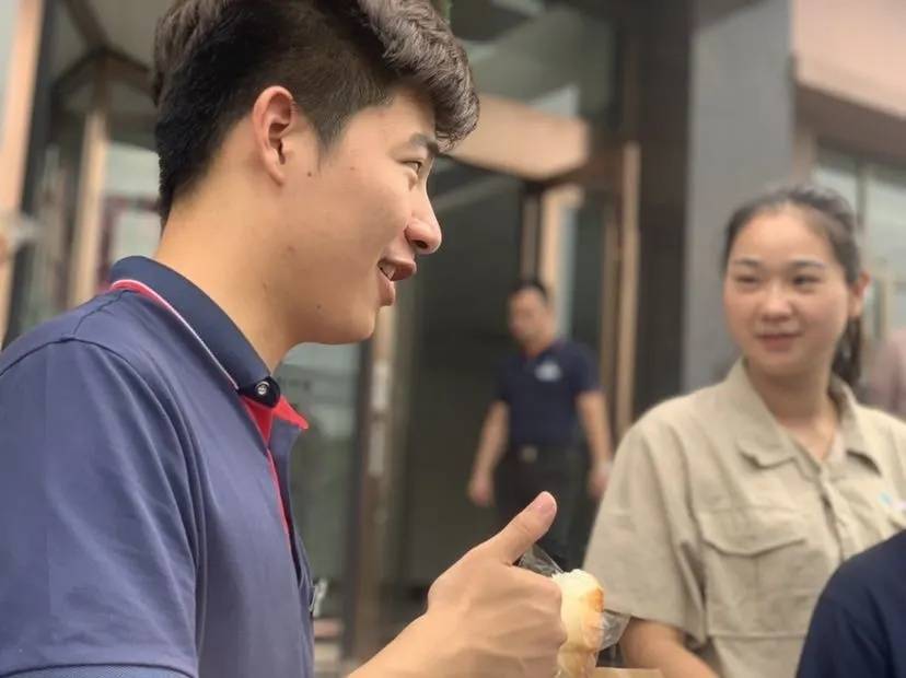 企业|为产业工人量身定做“开餐时间”！“无人早餐车”卖起了“下午茶”