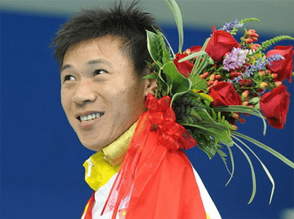 原创这个明星不太一样,刘德华有多关注残疾运动员,不愧是yyds