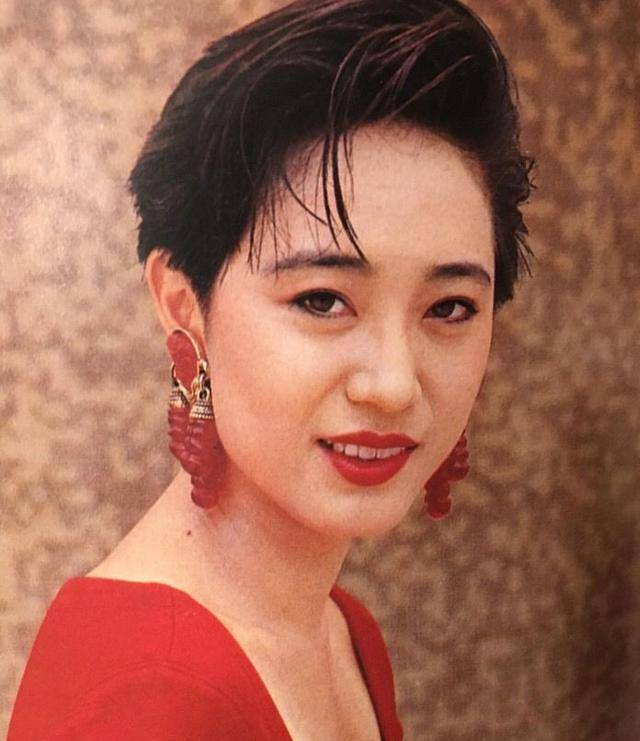 发型|短发女明星中我最服陈法蓉，留了一辈子短发，52岁还是这么漂亮
