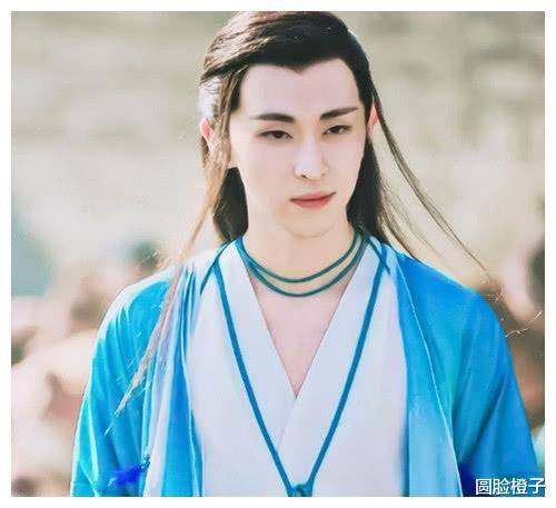 单眼皮|别再吹浓眉大眼了！这5位男演员告诉你，眼睛小一样可以帅气逼人