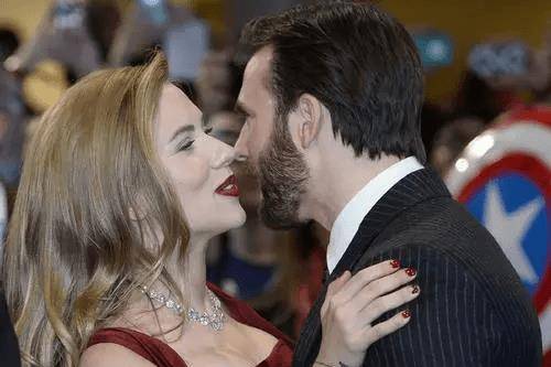 克里斯·埃文斯|“黑寡妇”与美队将迎来第10次合作，CP值爆棚，14年之后再演情侣