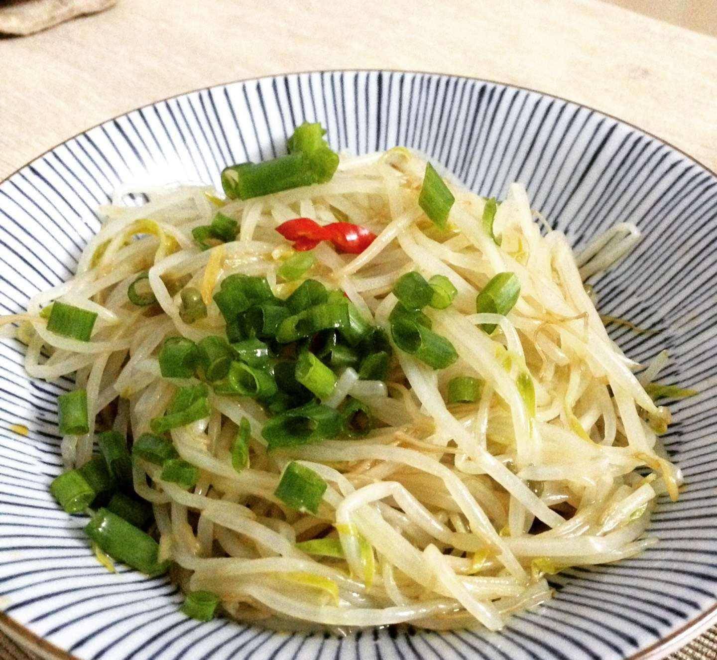 豆芽怎么炒好吃简单易学 482c8f0481544d7a9c48baf36a502e02.jpeg