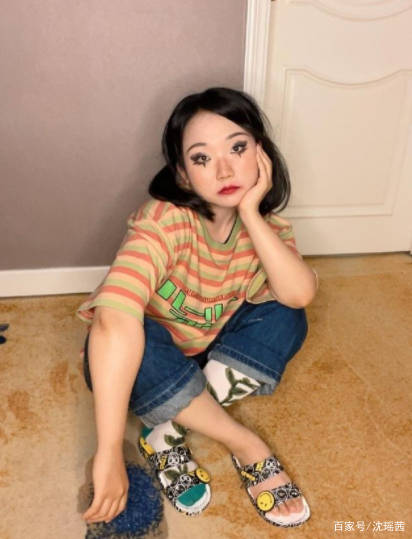 一身|辣目洋子是微胖界“潜力股”，另类穿搭个性又显瘦，真是越红越美