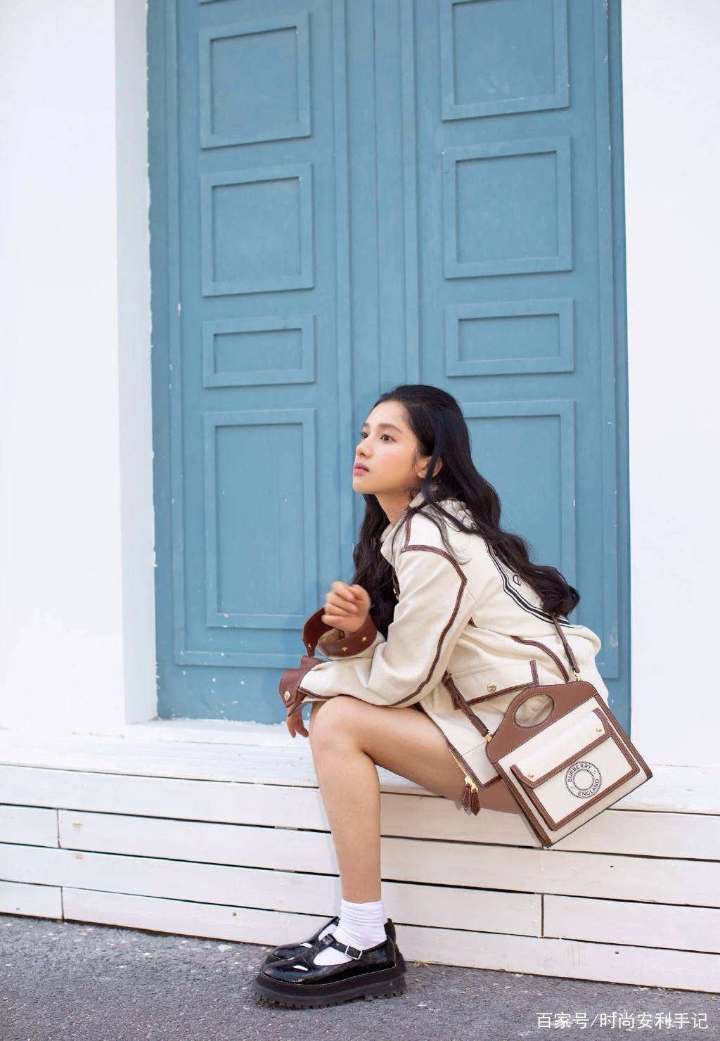 整体|今夏，穿裙子尽量别搭这2双鞋，自以为很时髦，其实显矮还掉档次