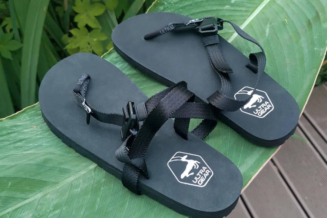 鞋子|一双鞋承包整个夏天，看看UG 3Way Sandals怎么玩
